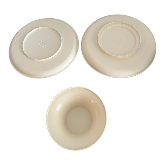 Vtg Tupperware 1531 Almond 3-Piece Pedestal Cake Stand & Chip Dip Set 7" T 10" W - Picture 4 of 12